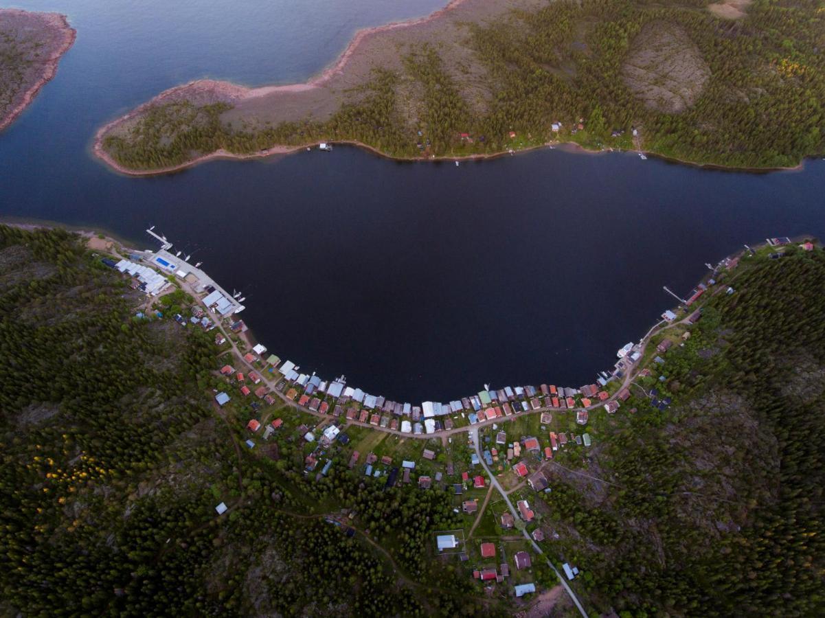 Ulvoe Lakeside Resort Ulvöhamn Buitenkant foto